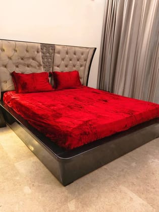 Velvet Warm Winter Solid Flannel Elastic Fitted Bedsheet by Shoogloo