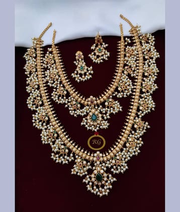 ROFARWORD Gold Brass Necklace Set ( Pack of 1 )