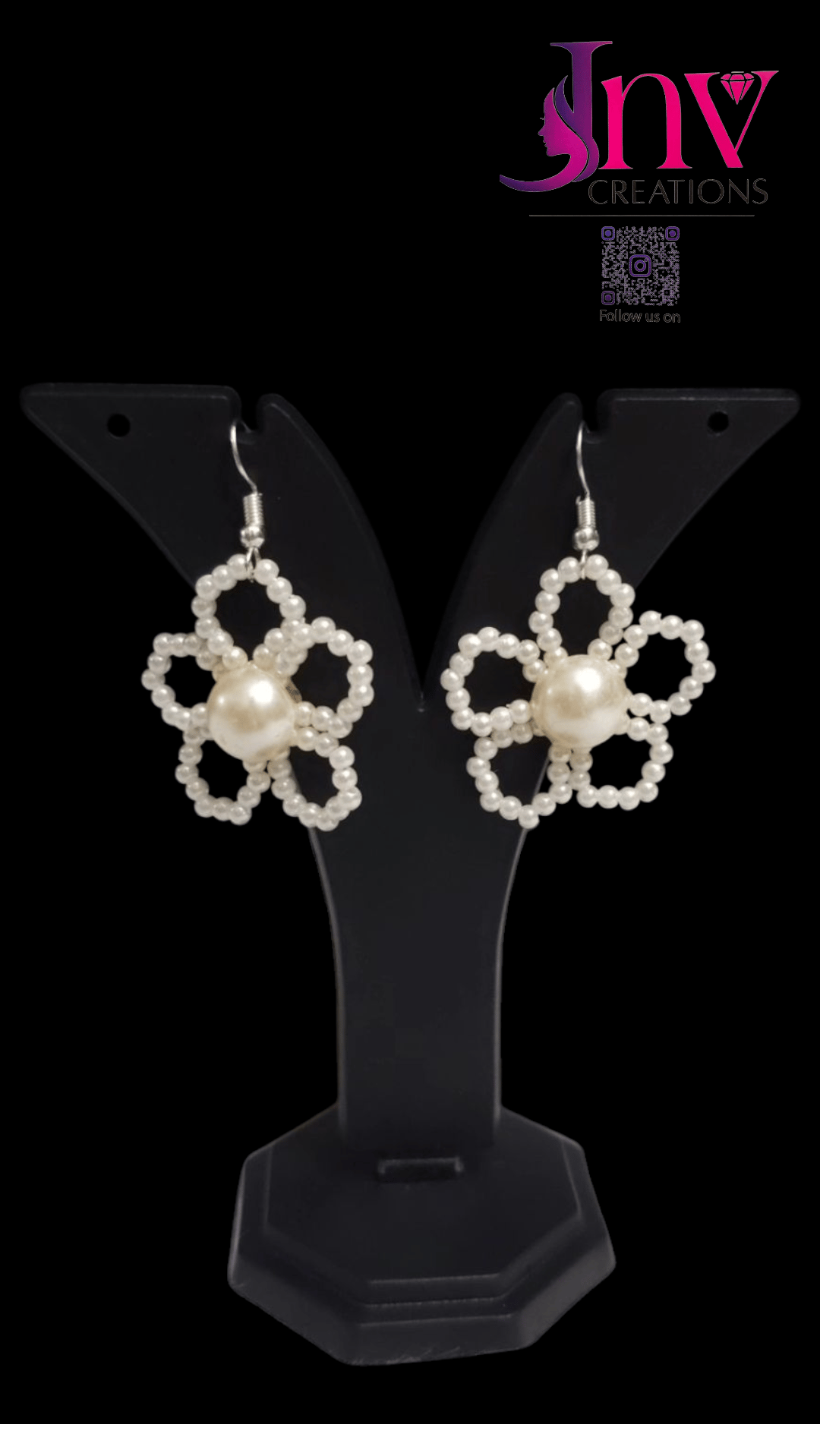Flower pearl earrings