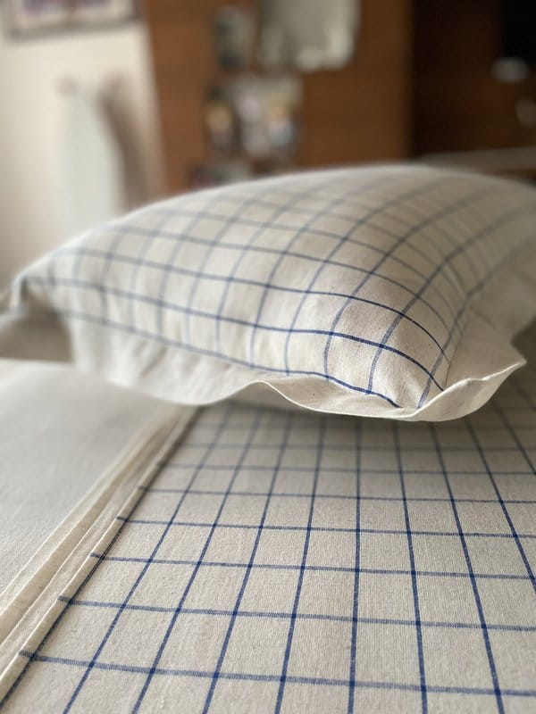 KRI India The Minimalist Checkers Bedsheet Set | Cream & Royal Blue  | 100x100 inches | Wash & Care | 100% Cotton | Handcrafted in India. 100% organic & natural.