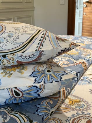 KRI India The Minimalist Duotone Paisley Comforter Set | 90x100 inches | Printed Ivory bedsheet with a blue printed comforter | Wash & Care | 100% Cotton | Handcrafted in India. 100% organic & natural.