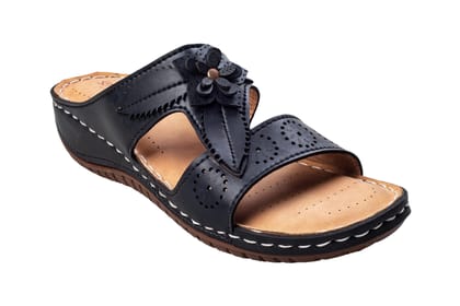 Senorita Ladies Black Chappal-Black / 4