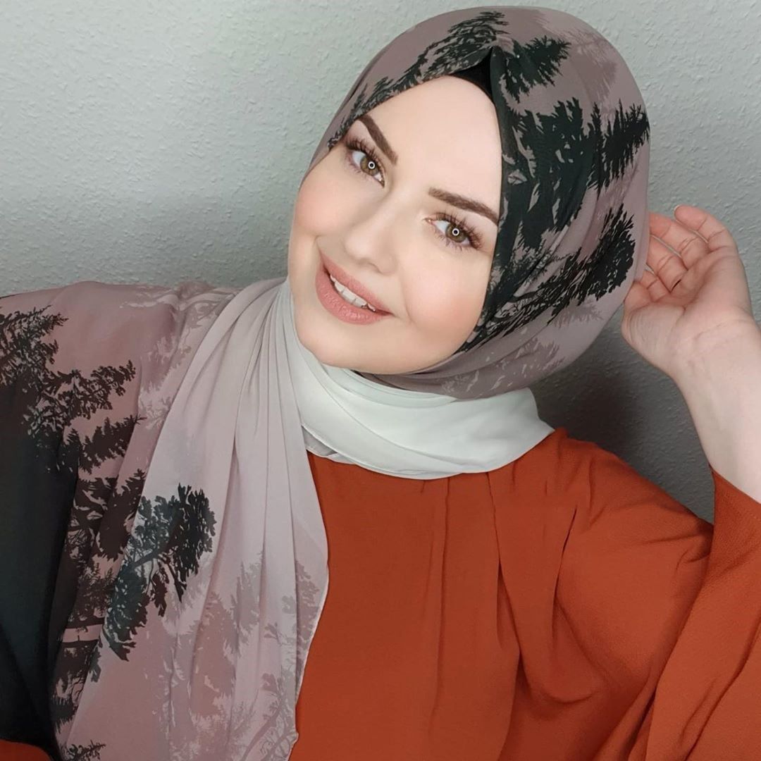 SOFT MAGIC TREE PRINTED SCARFS