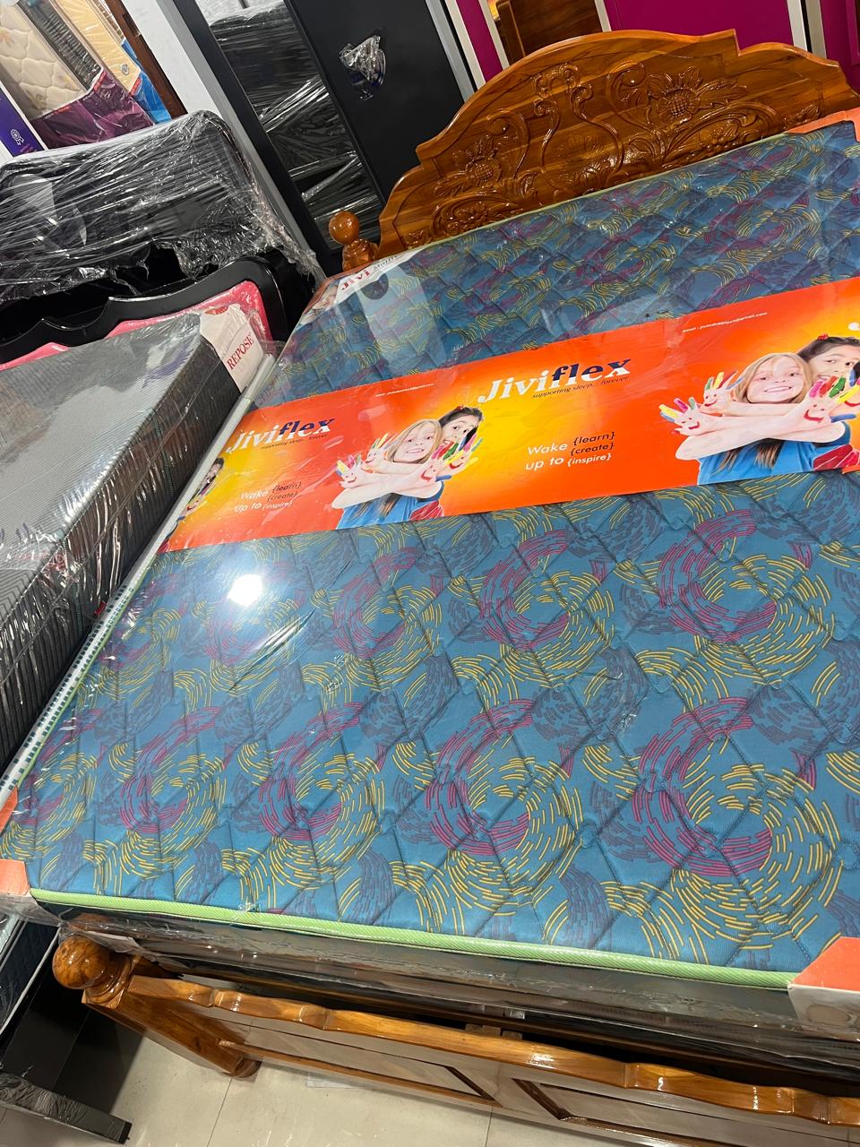 JIVI Bed 61/4 x 5