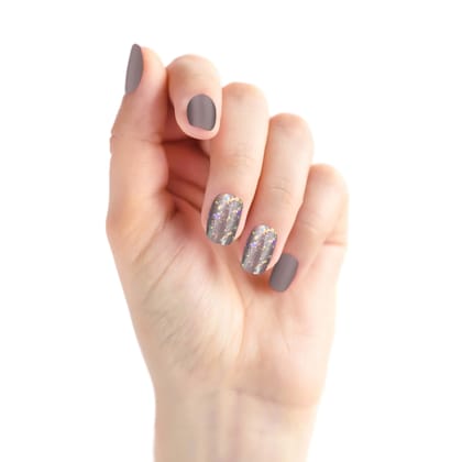 RENEE Stick On Nails DN 04| 24 Reusable Artificial Fake Nail Set| Lightweight & Long Lasting| Easy To Use| Quick Fix For Festivals & Special Occasions RENEE Stick On Nails DN 04| 24 Reusable Artificial Fake Nail Set| Lightweight & Long Lasting| Easy To U