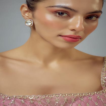 vivinia BY VIDHI MEHRA Florence Gold Plated Kundan, Polki Womens Pair of Studs Earrings (Freesize) - VE914