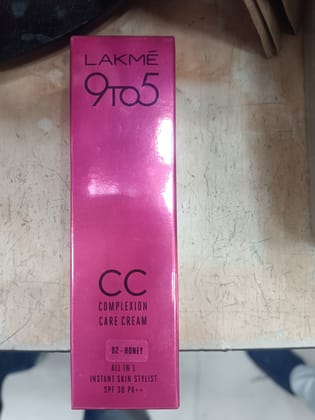 Lakme 9 to 5 comp care cream