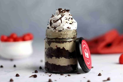 Kk death by chocolate (dbc) jar cake