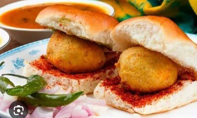Mumbai Ka Famous Vada Pav