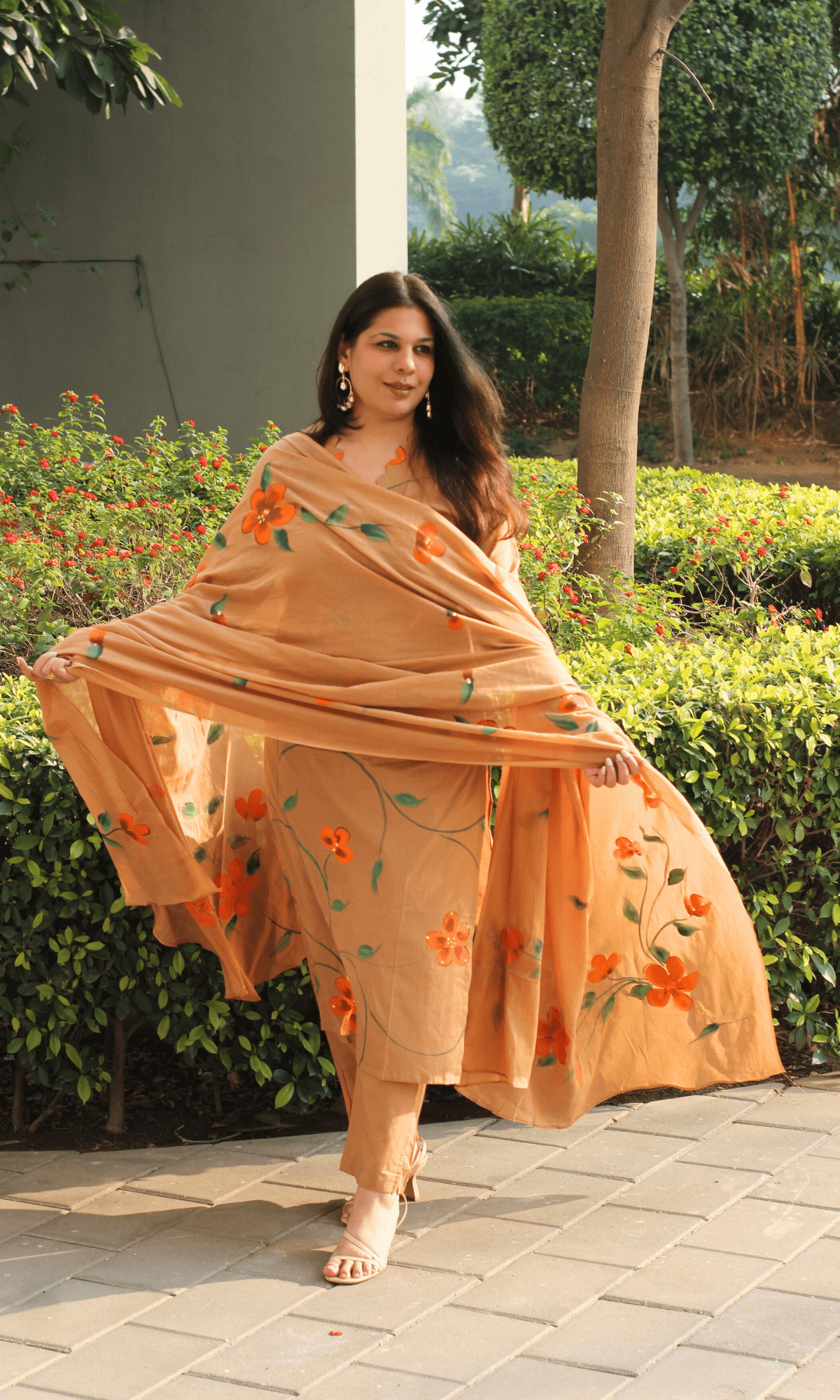 Cotton Cinnamon Handbrush Painted Suit with Mul Handbrush Painted Dupatta-XXS
