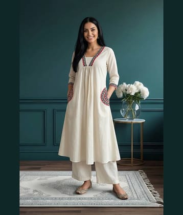Hiva Trendz Women Cotton Blend Embroidered Flared Kurti With Pants ( White )