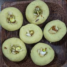 Siya Foods Milk Peda (500g) | Traditional Indian Sweet with Creamy Texture | Topped with Pistachios & Almonds | Mithai for Festivals