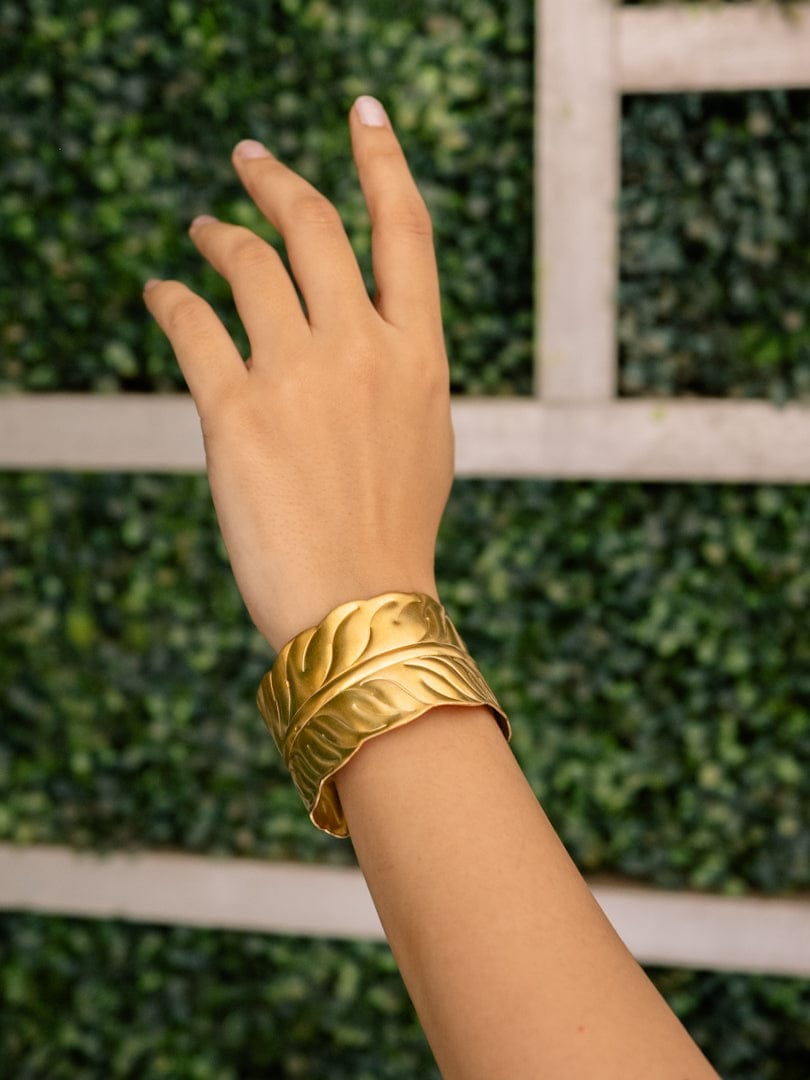 Verdura Brass Adjustable Bracelet (Anti Tarnish)