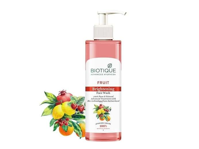 Biotique Fruit Brightening Face Wash 200ml