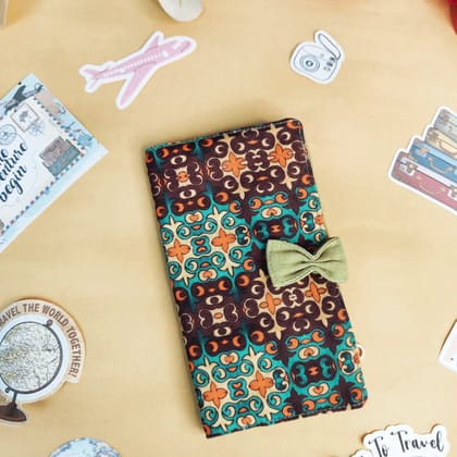 Long Passport Case- Green Knot