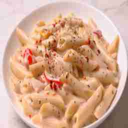 White sauce pasta