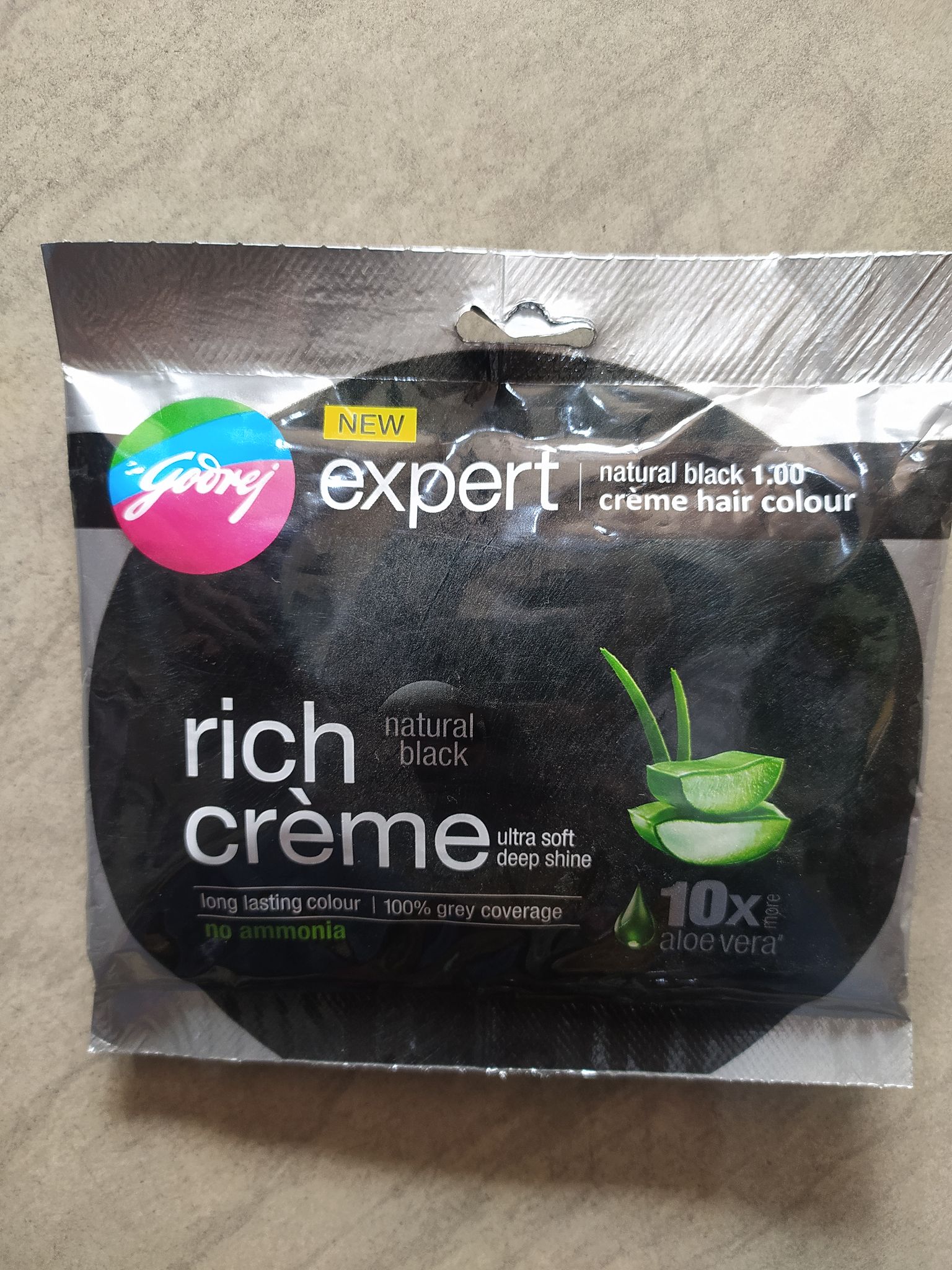 New Godrejexpert Natural Black Rich Crème Aloe vera Natural black 1.00 Ultra soft Crème hair colour Deep shine 
