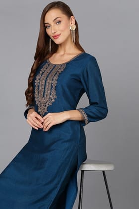 Silk Blend Firozi Embroidered Kurta With Pant VKSET1429