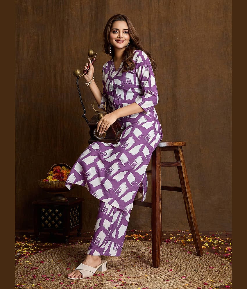 Women Basket Women Cotton Printed Straight Kurti With Pants ( Lavender )