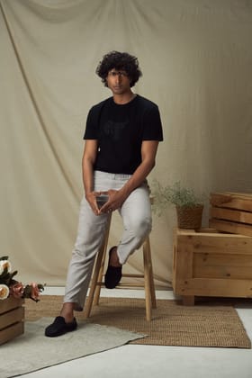 Black on Black Basics - Unisex-S