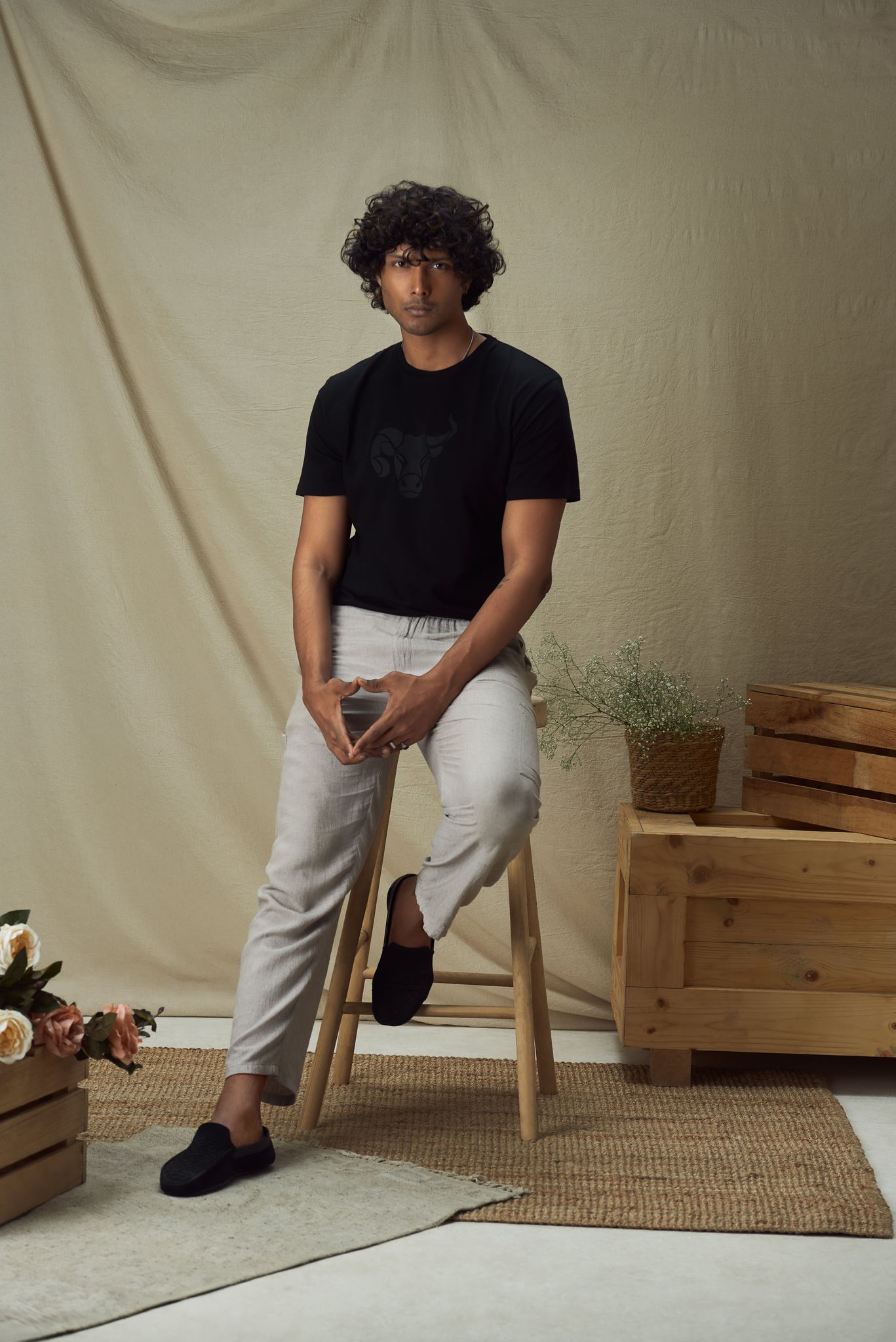 Black on Black Basics - Unisex-S