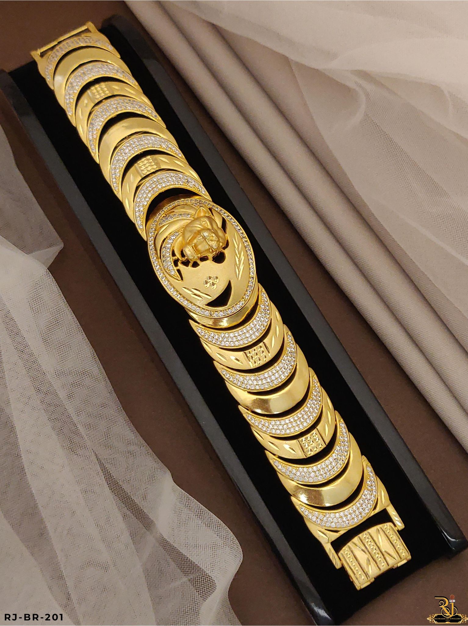 Royal and Luxurious Diamond Tiger Design Bracelet For Men's-BR-201