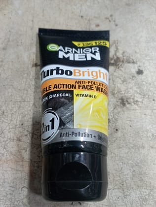 Garnier Men Turbobright Anti-pollution Ble action face was Charcoal vitamin c Lack 185125 2in1 Anti-pollution+bright 