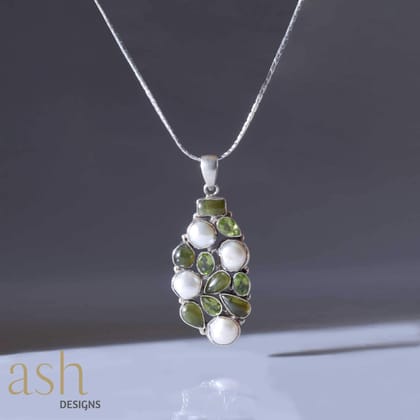 Oasis Vintage Pearl Peridot Pyrite Necklace