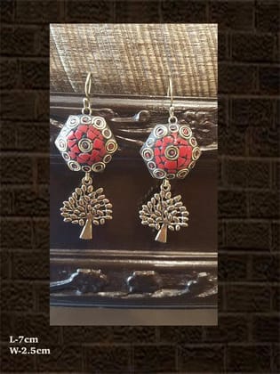 Tree design stone chip earring