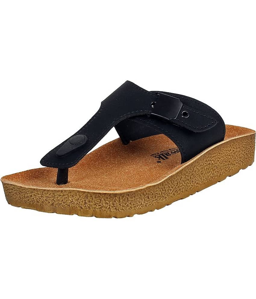 Aerowalk Black Women's Flats