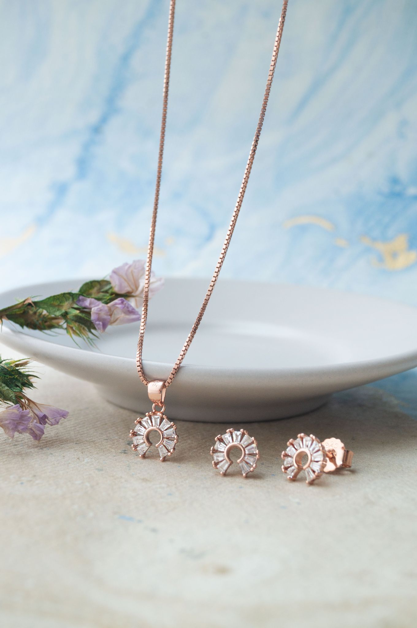 Channel Sparkle Circle Rose Gold Plated Sterling Silver Pendant Set-With Chain / Rose