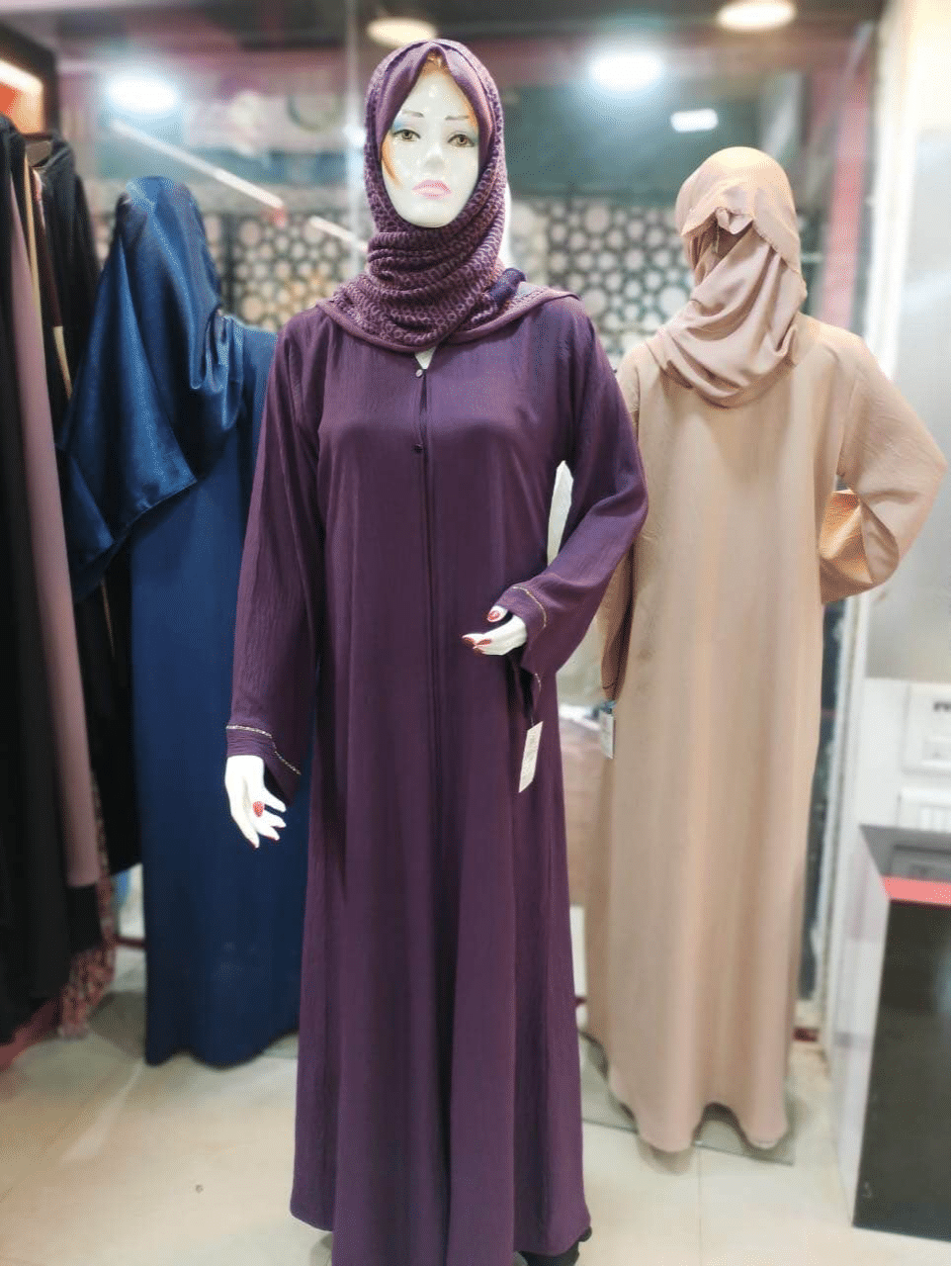 Elegant purple light weight Abaya made from imported fabric.