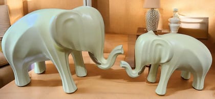Mother and Baby Elephant Figurine Set – Modern Minimalist White Polyresin Sculptures – Symbolic Animal Decor for Living Room, Nursery, or Shelf Display