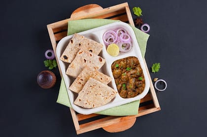 Mushroom Masala With Chapati Lunchbox
