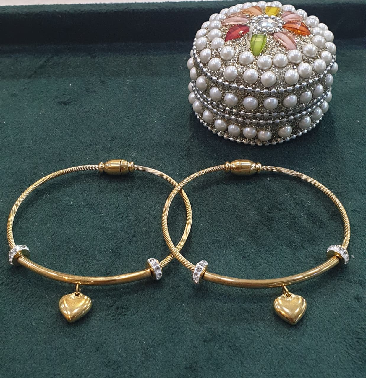 Anti Tarnish Magnatic Bracelets.a