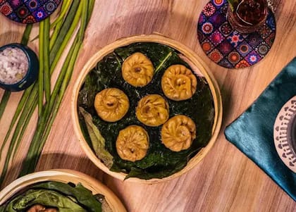 Veg Fry Maida Momos [8 Pieces]