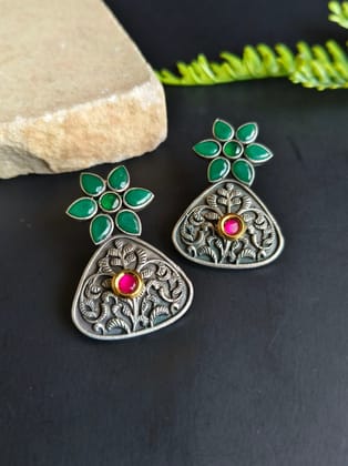 Stylish Antique Silver Oxidized Stud Earrings with Kundan Work | Sarichka-Green+Red