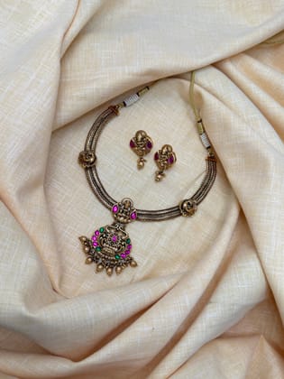 Antique Necklace 0341