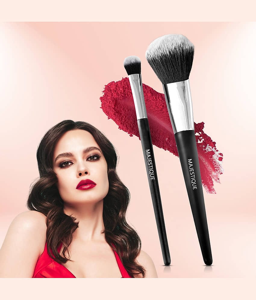 MAJESTIQUE Blusher Brush 2 Pcs 40 g