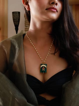 Sumukhi Pendant Necklace-Green