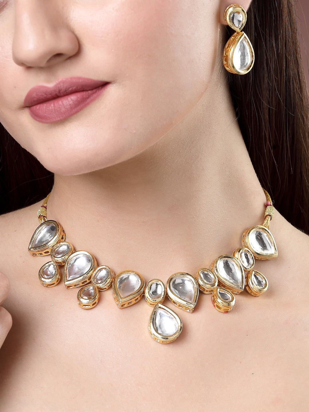 NVR Women Gold Kundan-Studded Handcrafted Jewellery Set-Onesize / Gold / Brass