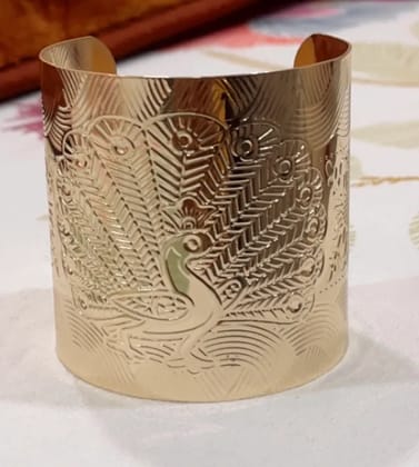 Anti tarnish Peacock bracelet
