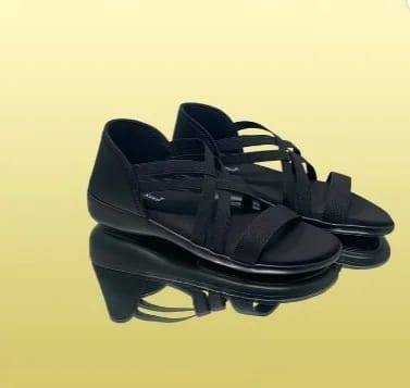 Sleek and Stylish Mens Leather Chelsea Boots