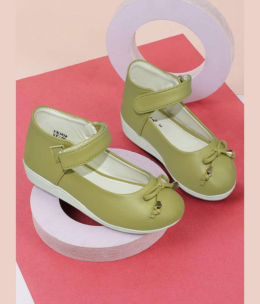 Ajanta Girls Fashionable Lightweight Bellies for Kids Casual Wear