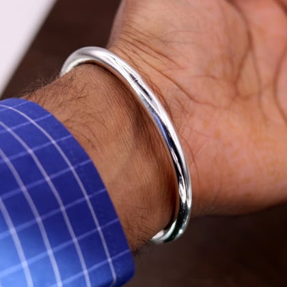 Amazing 925 sterling silver handmade fabulous round shape bright shining unisex bangle bracelet excellent gifting jewelry from india nssk348