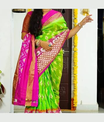 Vkaran Cotton Silk Printed Saree With Unstitched Blouse Piece ( Peach )