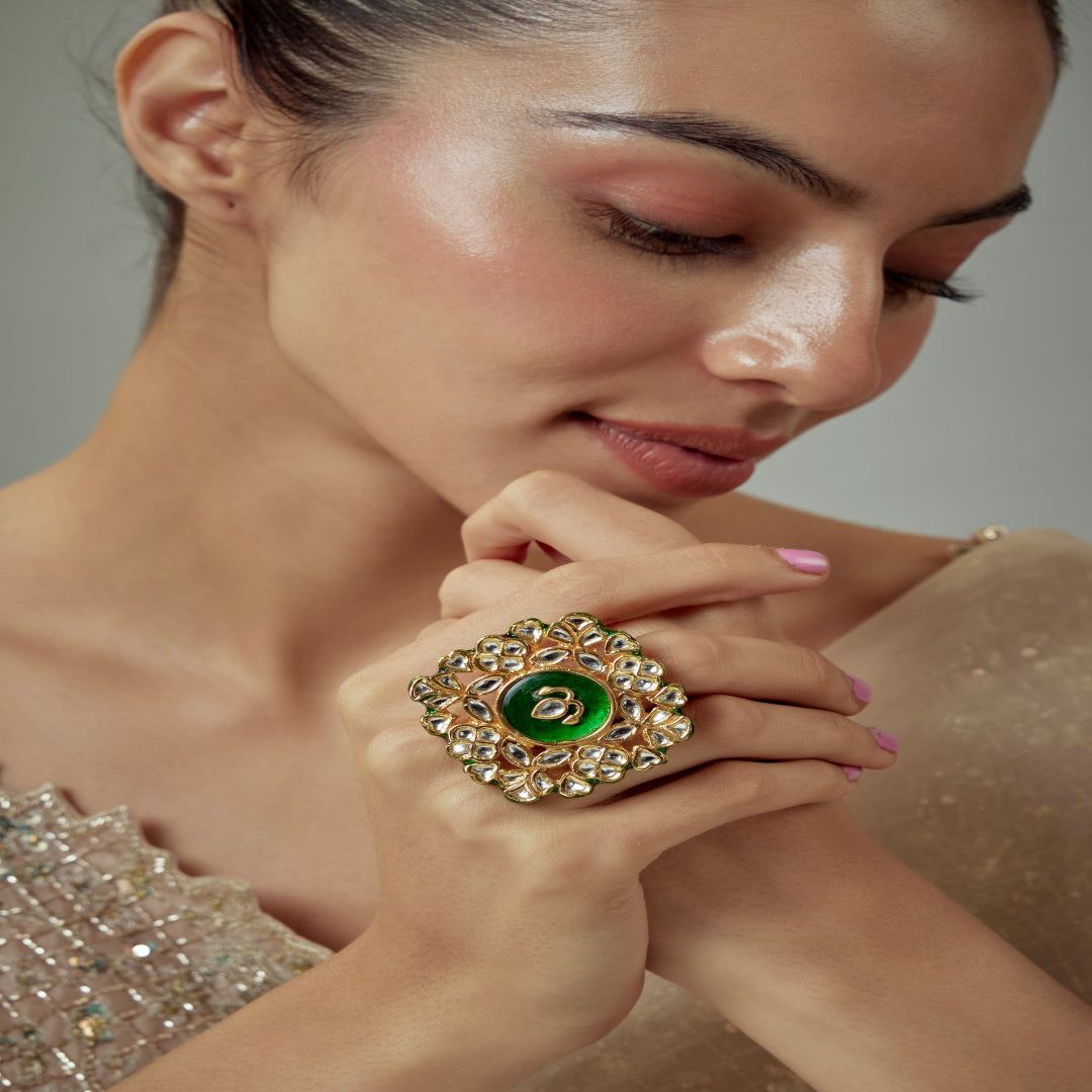 vivinia BY VIDHI MEHRA Saadgi Gold Plated Green Kundan, Polki Womens Ring (Freesize) - VR385