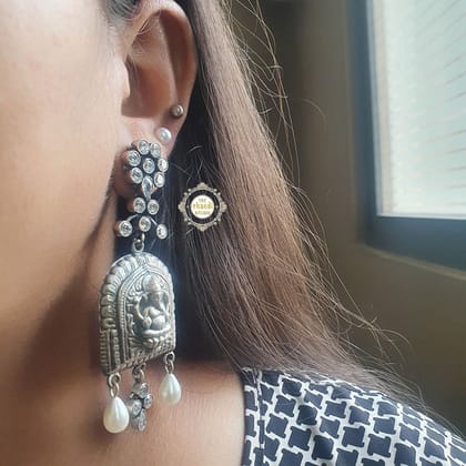 Utsav Floral Ganesh Earring-White Zircon