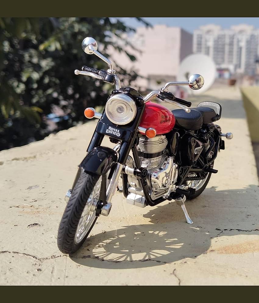 Royal Scale Model 350 Motorcycle Toy – Pull Back Action, Freewheels Collectable Made in India (Multicolor)