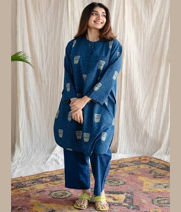 YAGNIK FASHION Women Rayon Self Design A-line Kurti With Pants ( Blue )
